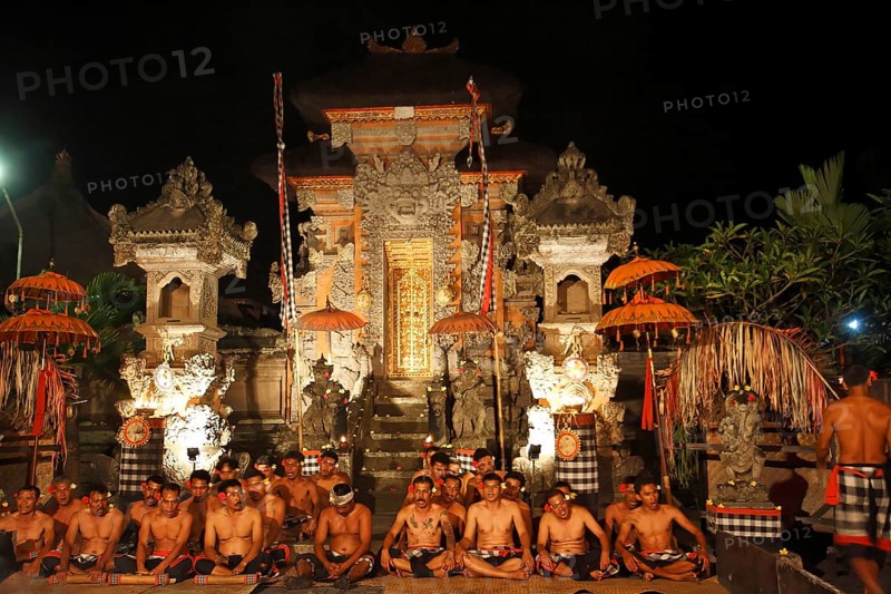 Dance performance in the temple
