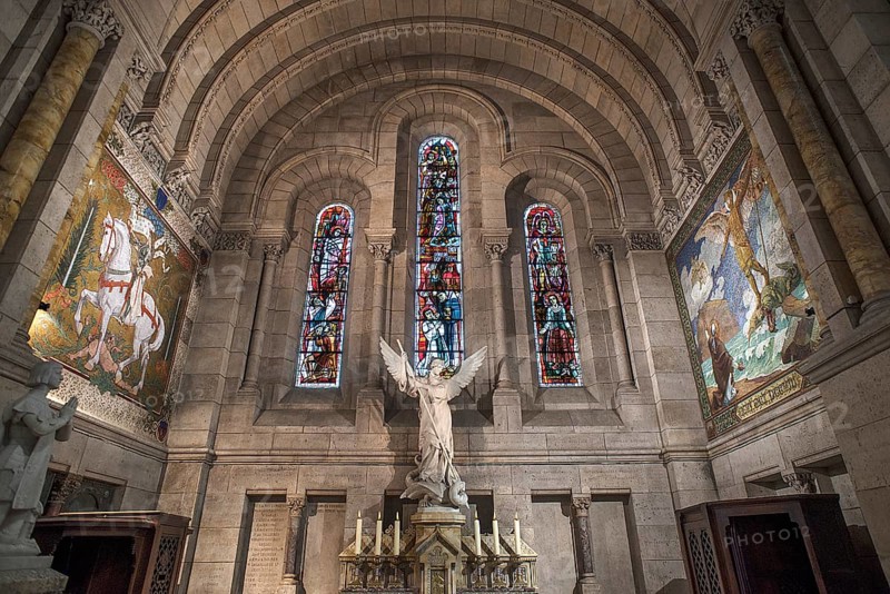 Side altar with the figure of St. George in the Basilica Sacre-Coeur
