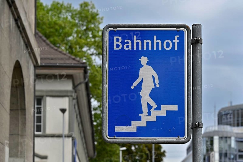 Station pedestrian subway sign