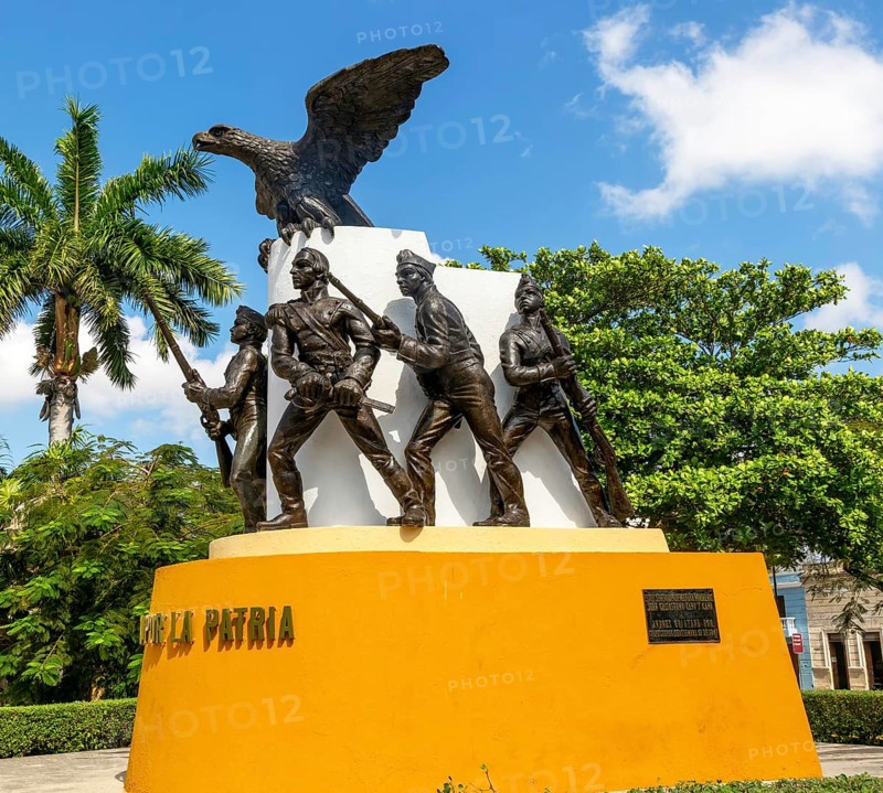 Patriotic sculpture