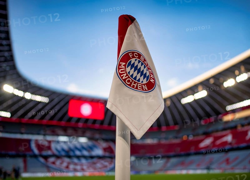 Corner flag