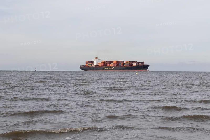 The container ship Missouri Express of Hapag-Lloyd shipping line entering the Elbe River in Cuxhaven