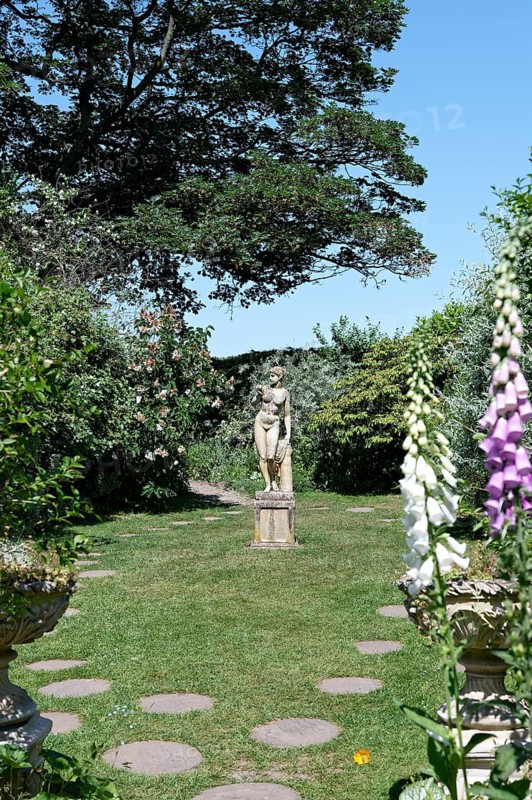 Statue