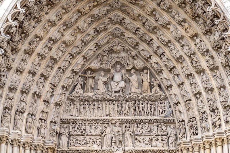 Figures on the west facade of Notre Dame d'Amiens Cathedral