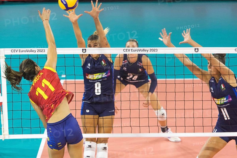Julia DE PAULA VIANA Spain attack