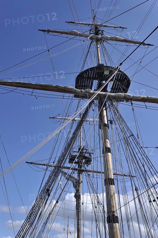 Masts and rigging of The Grand Turk