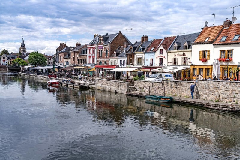 Restaurants and cafes in the Quartier St-Leu