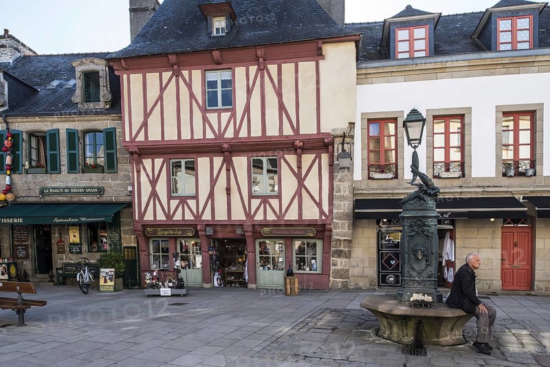 Souvenir shops in the Ville Close at Concarneau