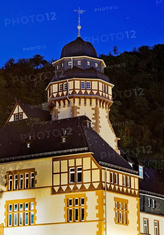 Architecture of the Verbandsgemeindeverwaltung in the evening