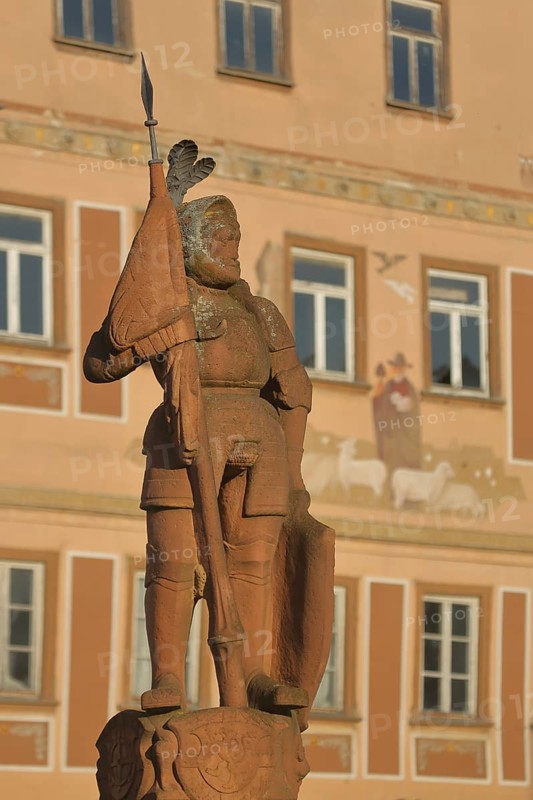 Milchling fountain with sculpture of Grand Master Wolfgang Schutzbar alias Milchling of the Teutonic Order as knight with coat of arms