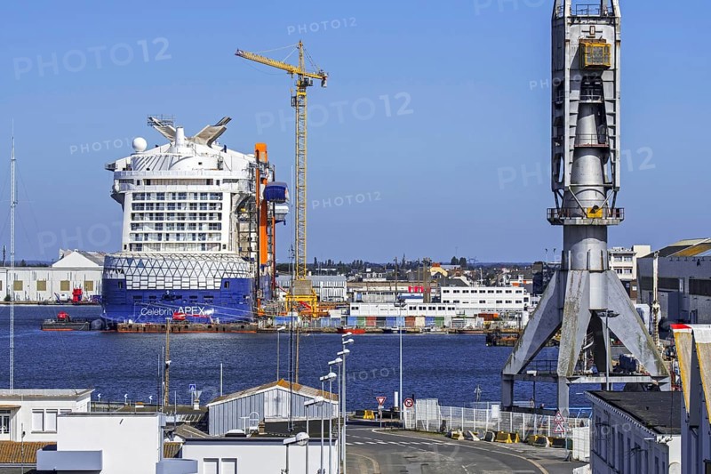Construction of the Celebrity APEX cruise ship at the Chantiers de l'Atlantique