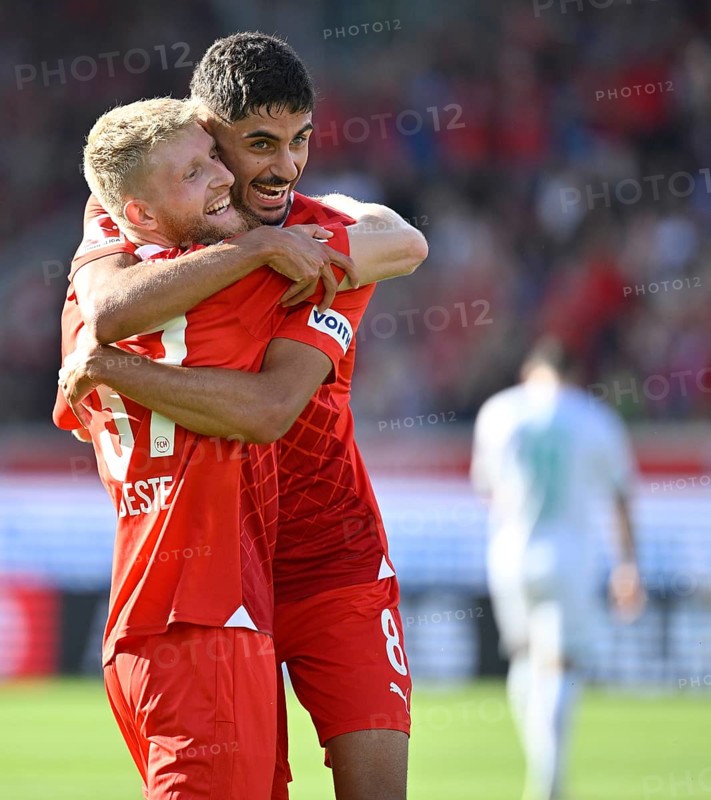 Goal celebration Jan-Niklas Beste 1. FC Heidenheim 1846 FCH
