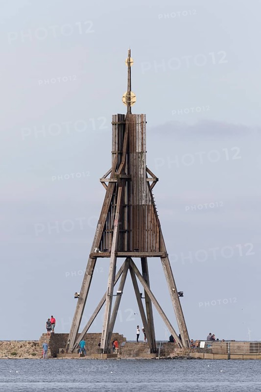 Tourists at the Kugelbake