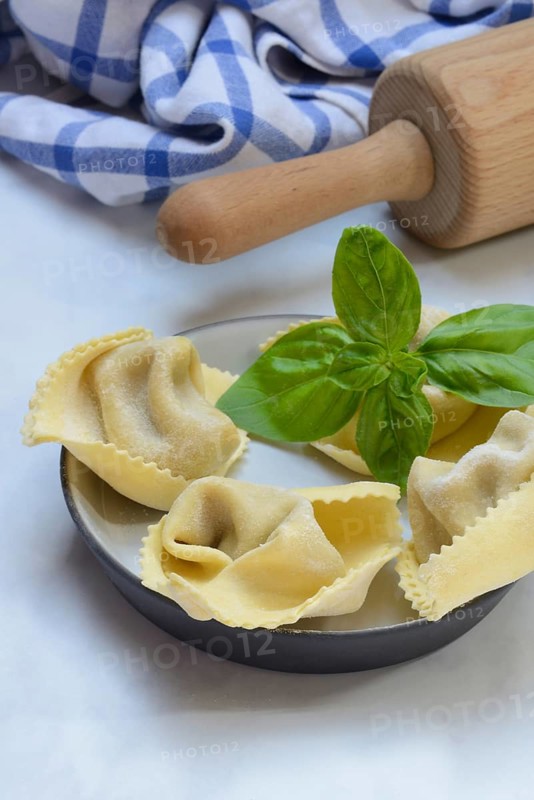 Freshly prepared tortelloni in shell