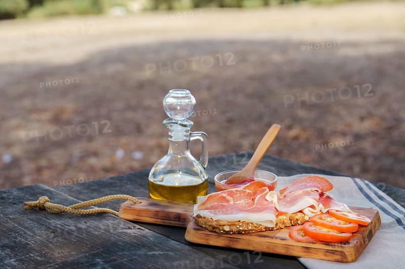 Toast with tomato