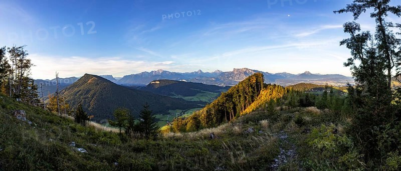 Sunrise on the Gurlspitze with a view of the Osterhorn group