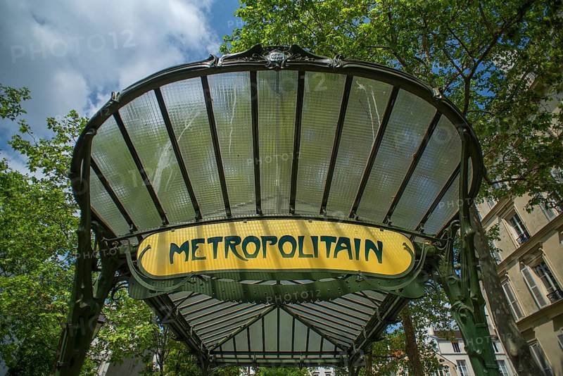 Detail of the Art Nouveau entrance