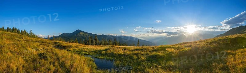 Small pond and moorland in the Naunz in summer