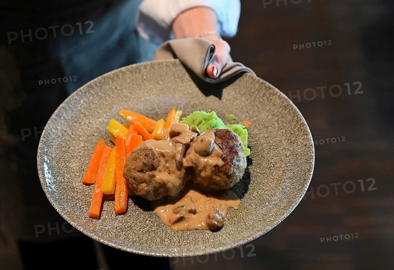 Dinner plate Veal mince