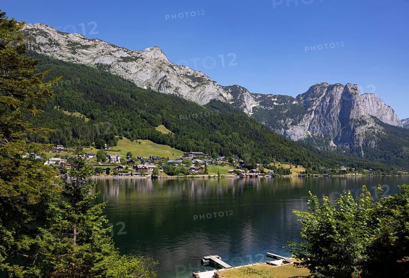Grundlsee with village Grundlsee