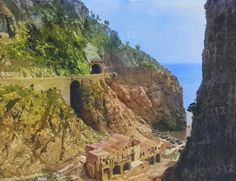 The road between Amalfi and Sorrento