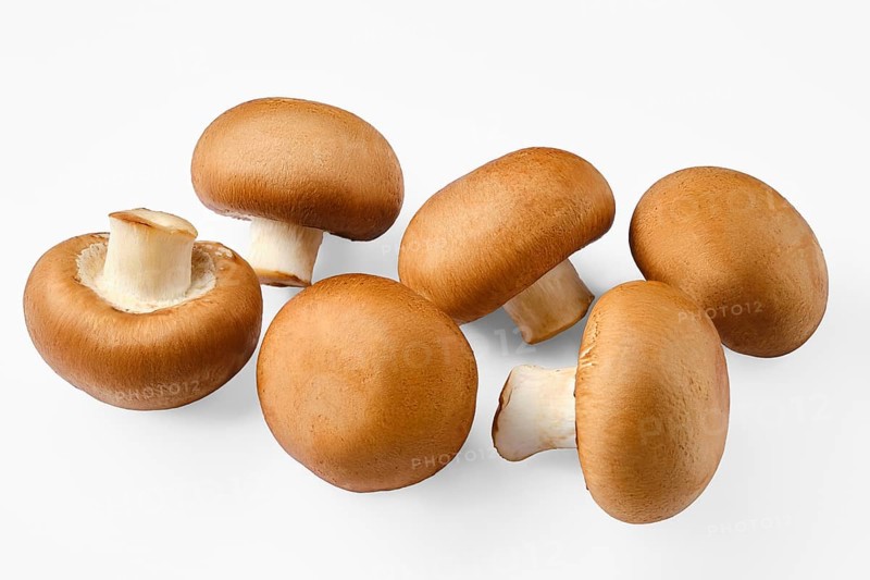 Brown cap whole champignons