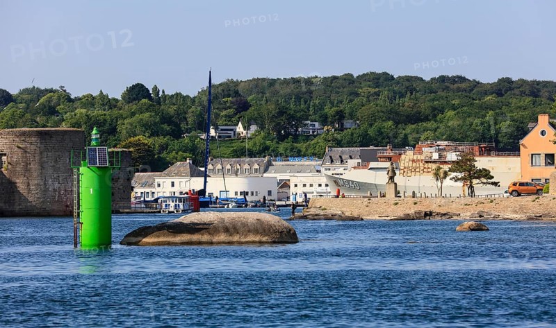 Entry into the port of Concarneau
