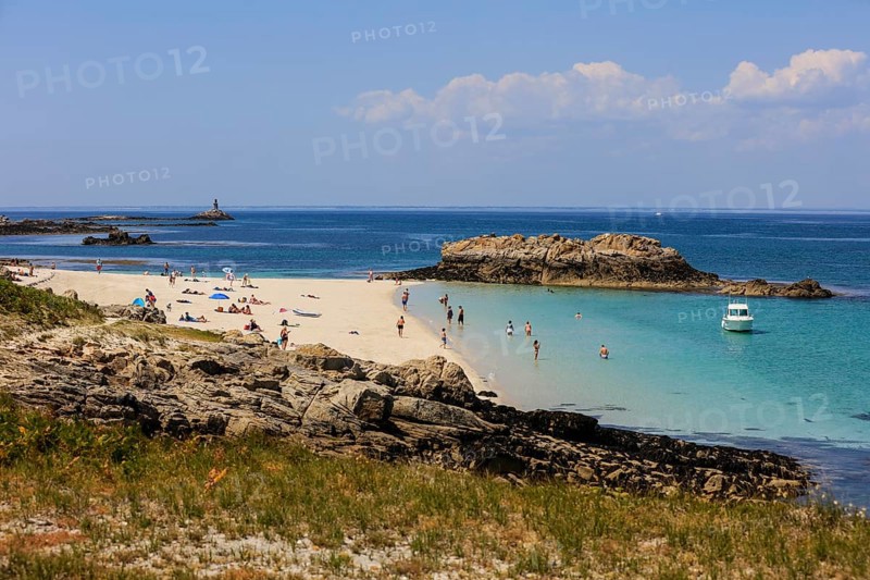 Sandy beach beach with bathers
