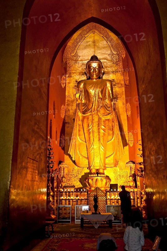 Golden Buddha in Pagoda