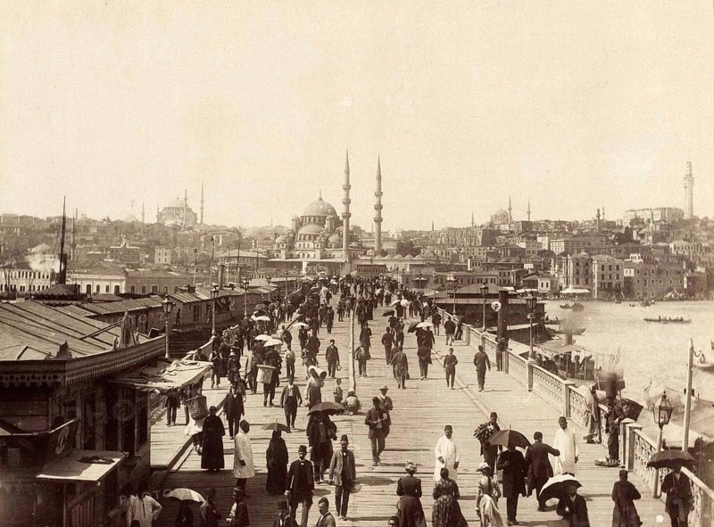 Galata Bridge in Istanbul with a view of the Eminoenue district