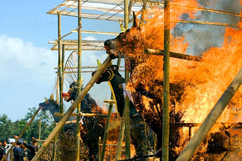 Cremation ceremony and funeral service in Bali