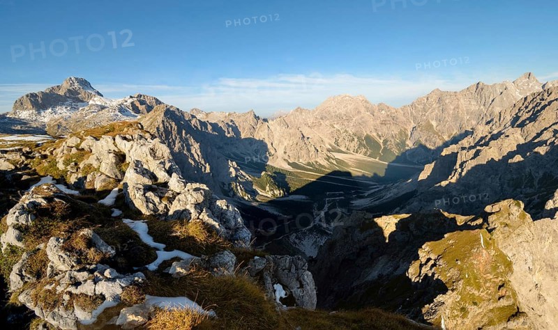 View from Hirschwieskopf over the far Wimbachgries with Grosser Hundstod