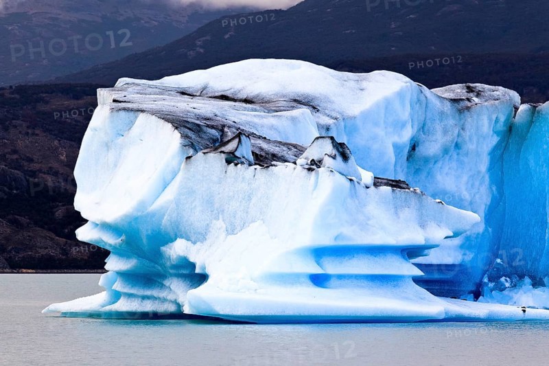 Iceberg on Lago Argentino