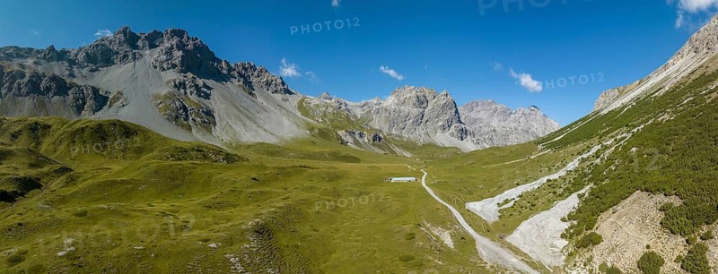Panorama in Val Mora with Doess Radond