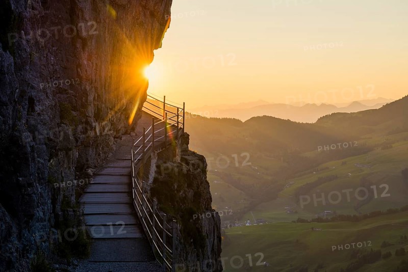 Hiking trail to the Aescher-Wildkirchli mountain inn
