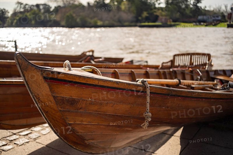 Empty boats at Paseo Victorica