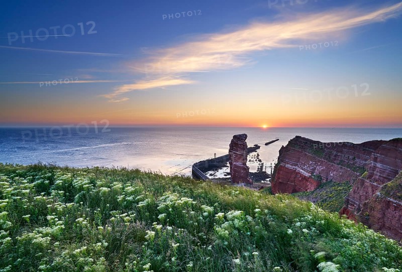 Lange Anna with cliffs on the high seas island of Helgoland