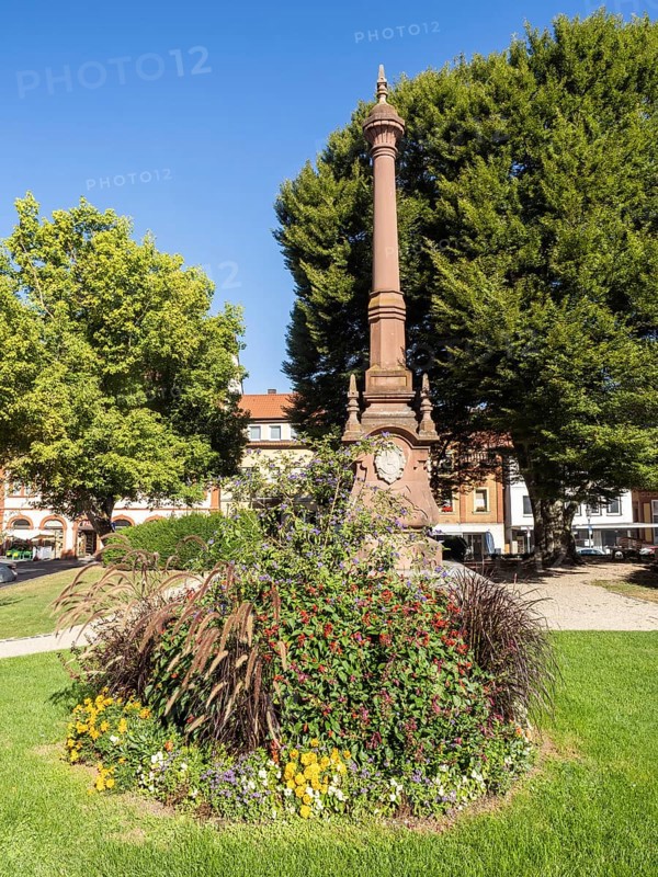 Koenigsplatz with obelisk in honour of Ludwig the Second