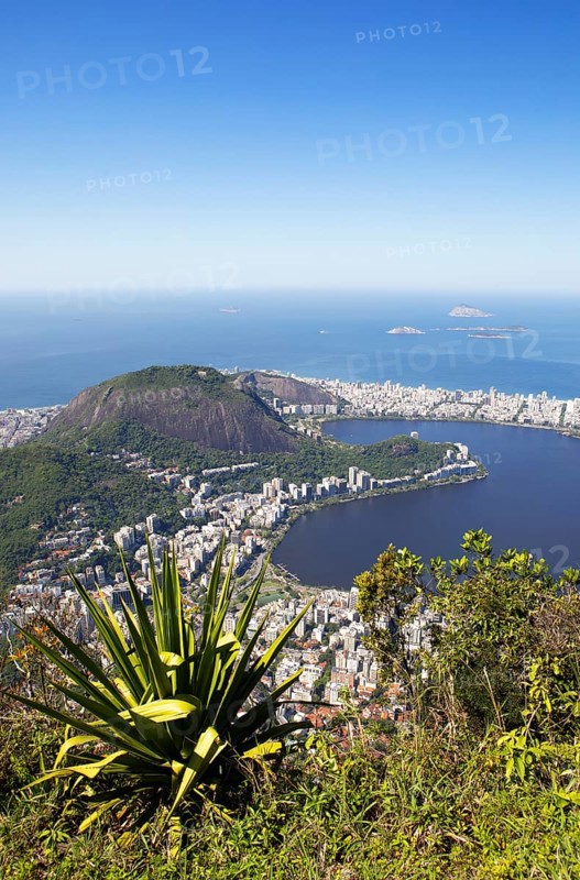 View from Corcovado to the lagoon Lagoa Rodrigo de Freitas and Ipanema