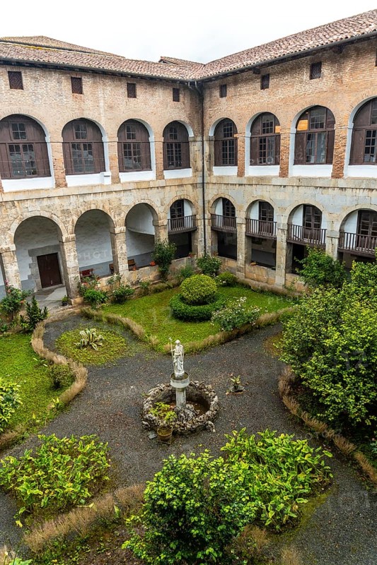Patio seen from above of the Santa Clara Monastery in the town of Azkoitia next to the Urola river. Founded by Don Pedro de Zuazola