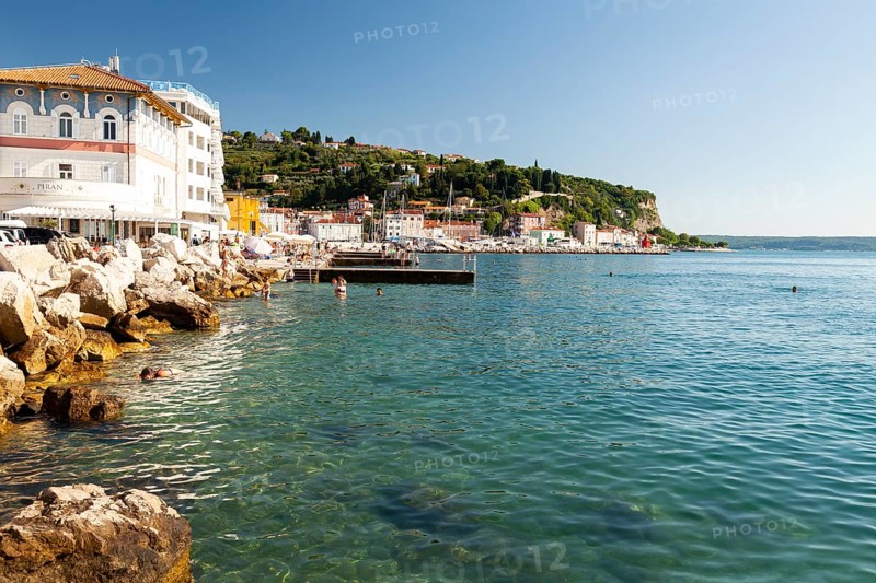 Bathers on the promenade