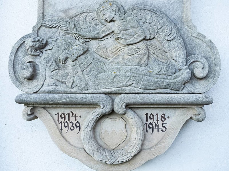 Commemorative plaque for victims of the World Wars