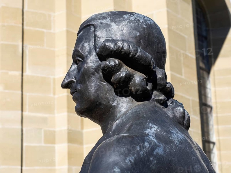 Statue