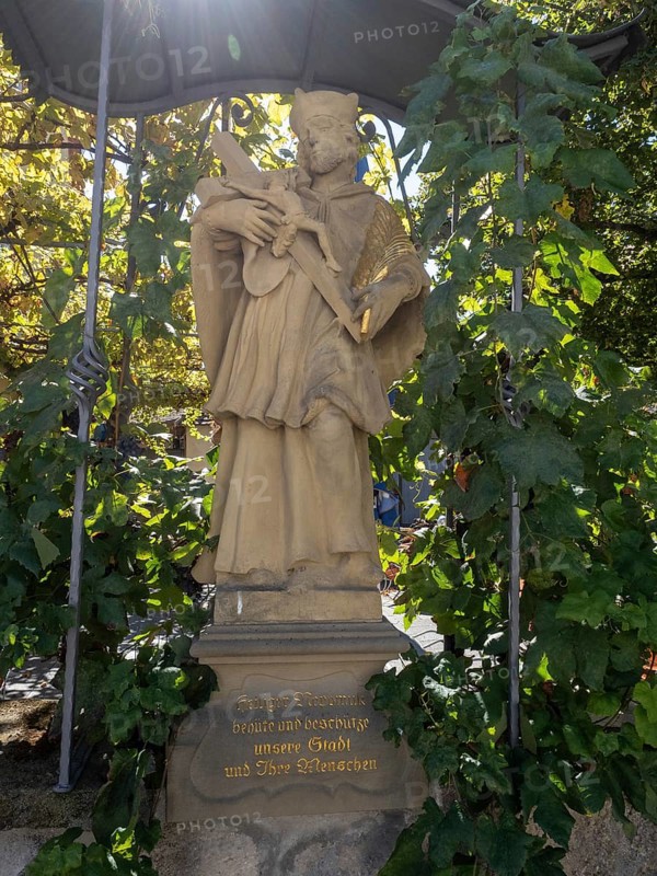 Statue