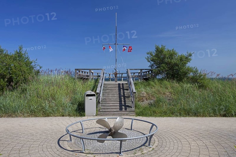 Sailors' monument along the promenade at the seaside resort Haffkrug
