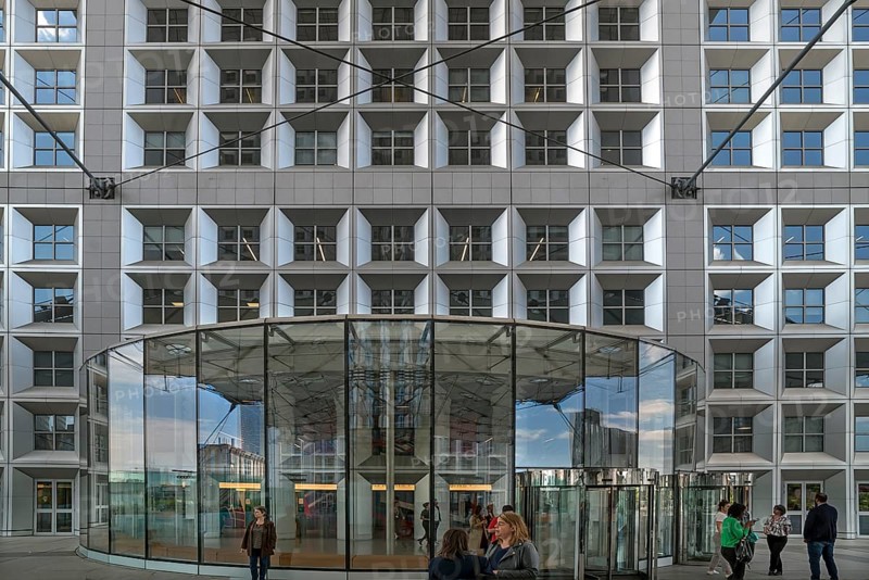 Entrance area to the offices in the Grand Arche in the new La Defence high-rise district