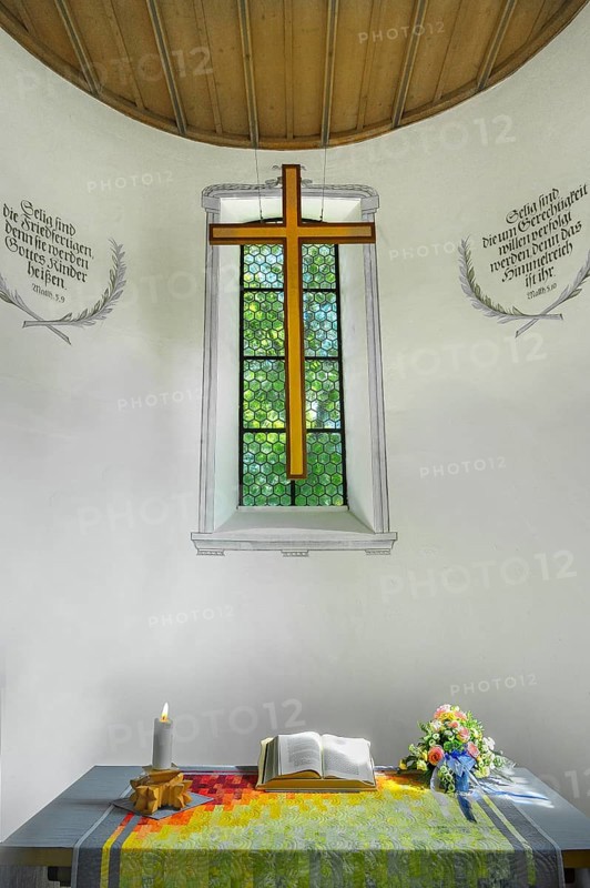 The altar with book