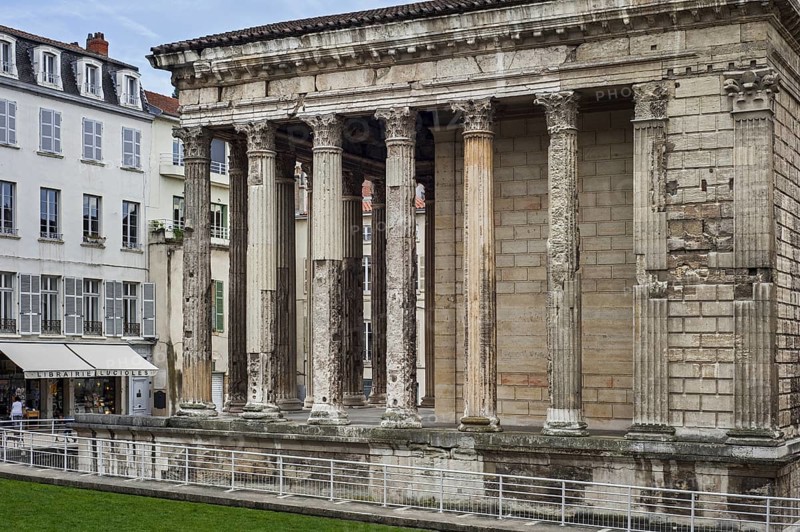 Roman temple of Augustus and Livia