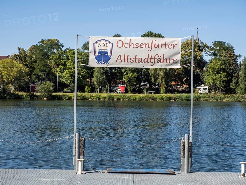 Landing stage on the Main