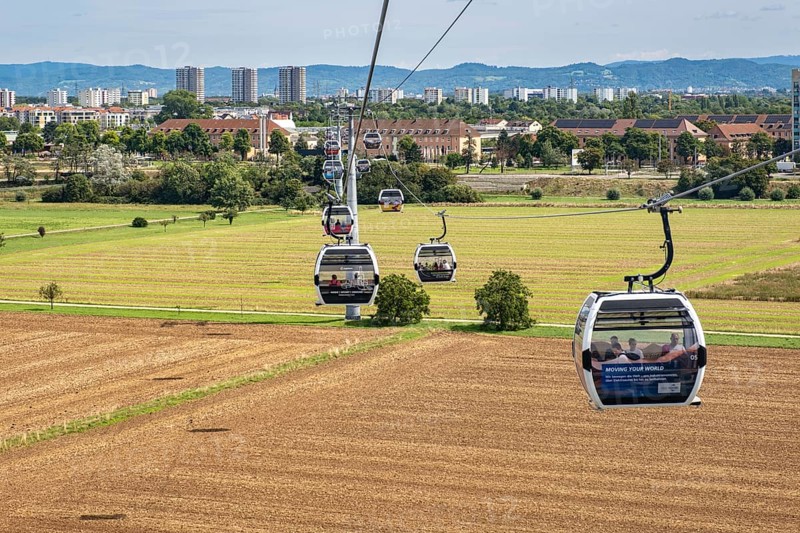 Cable car over the grounds of the Federal Horticultural Show